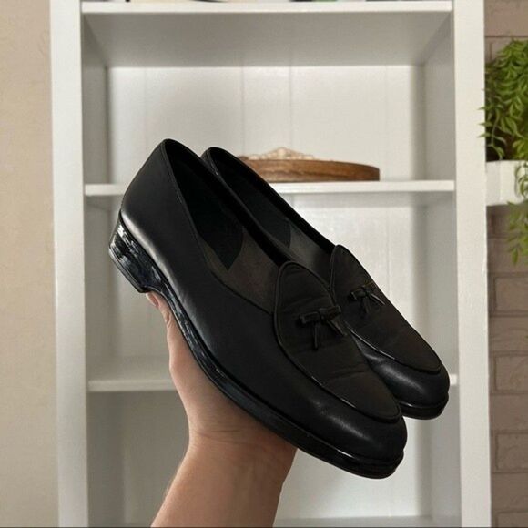 Stuart Weitzman Black Smooth Leather Tiny Bow Block Heel Loafers - Picture 2 of 11